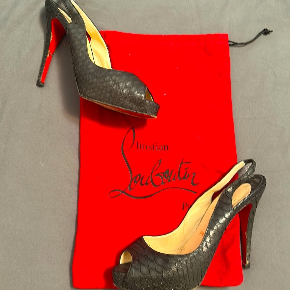 Christian Louboutin Black Snakeskin Heels Size 39